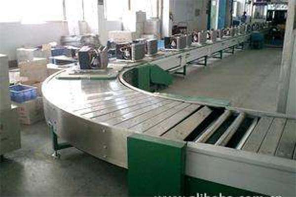 板鏈輸送機 板鏈輸送機